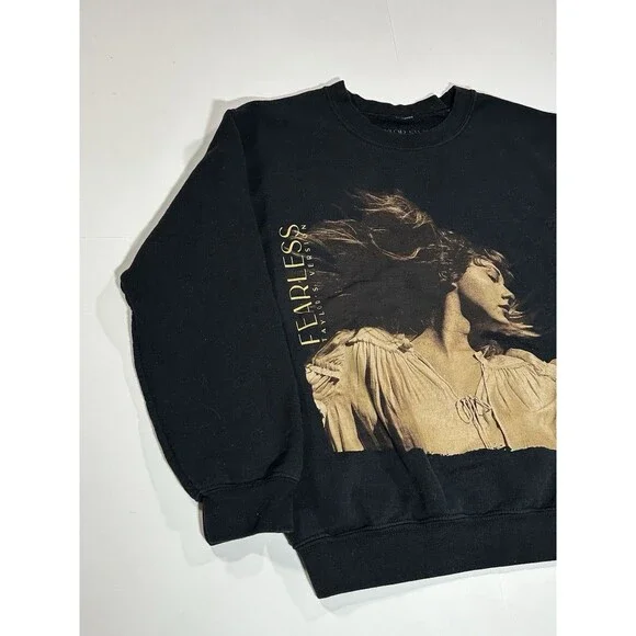 Taylor Swift Fearless Taylor’s Version Album Cover Crewneck Sweatshirt Sz Small - Picture 2 of 9